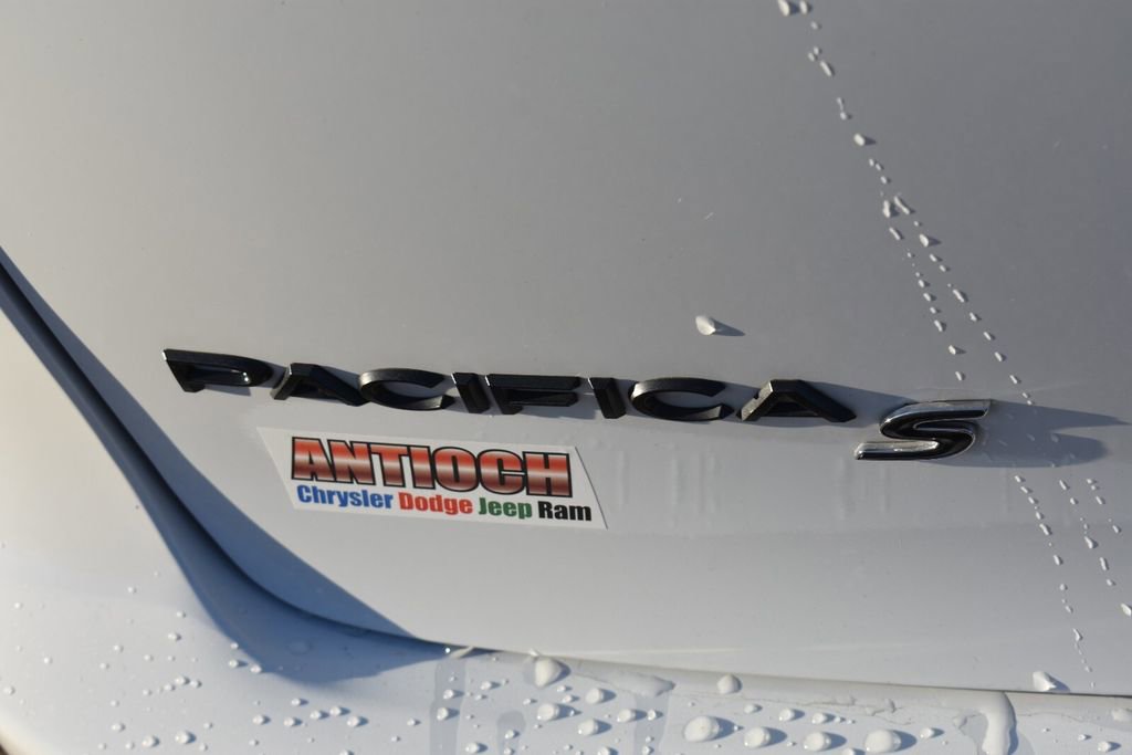 Used 2025 Chrysler Pacifica Limited FWD image 22