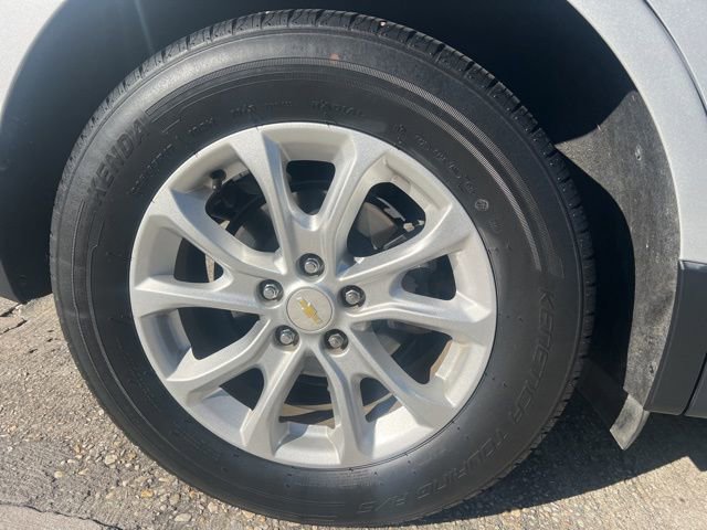 Used 2018 Chevrolet Equinox LT image 3