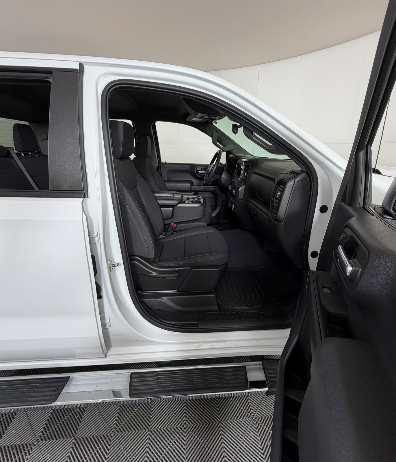 Used 2022 Chevrolet Silverado 1500 Custom image 6