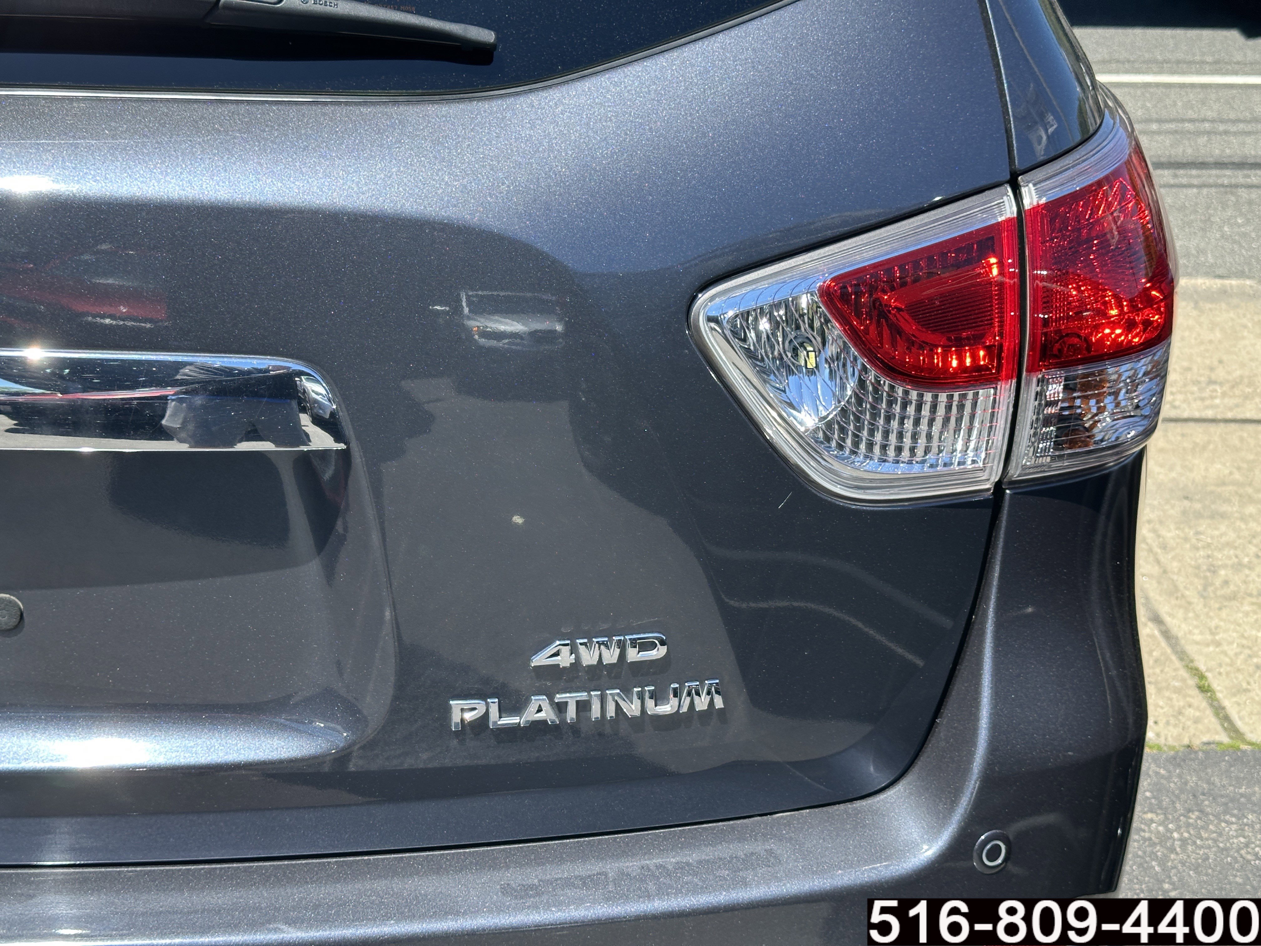 Used 2013 Nissan Pathfinder Platinum w/ Platinum Premium Pkg AWD/4WD image 39