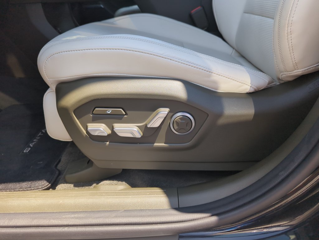 Used 2024 Hyundai Santa Fe Calligraphy FWD image 12