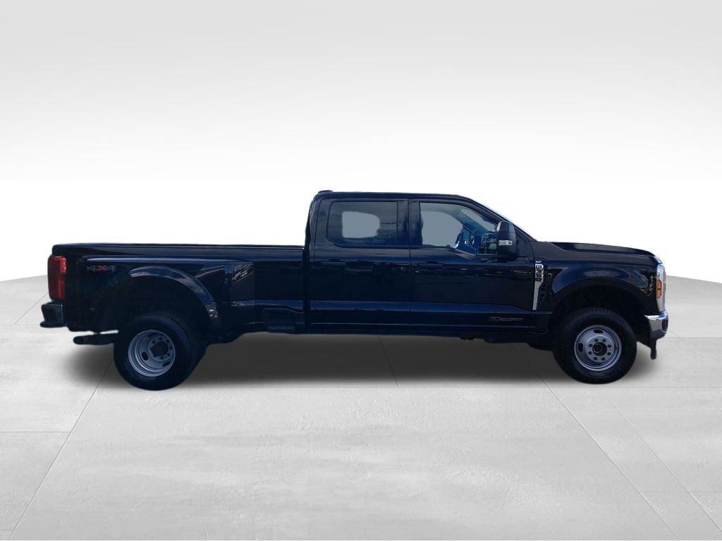 Used 2024 Ford F350 XLT AWD/4WD image 7