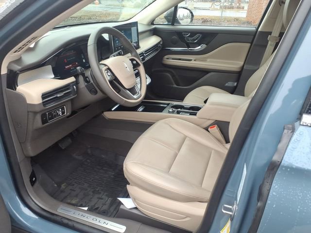 Used 2024 Lincoln Corsair Premiere w/ Equipment Group 101A image 15