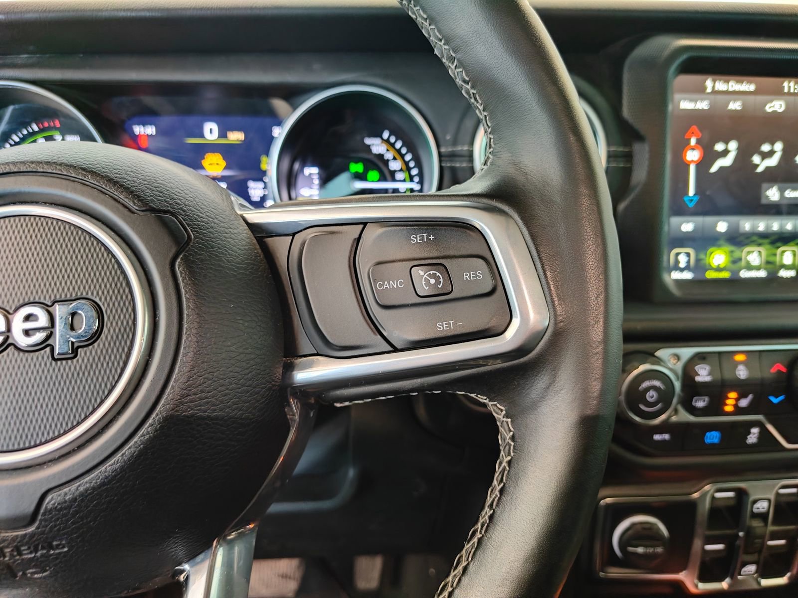 Used 2023 Jeep Wrangler Unlimited Sahara w/ Cold Weather Group image 13