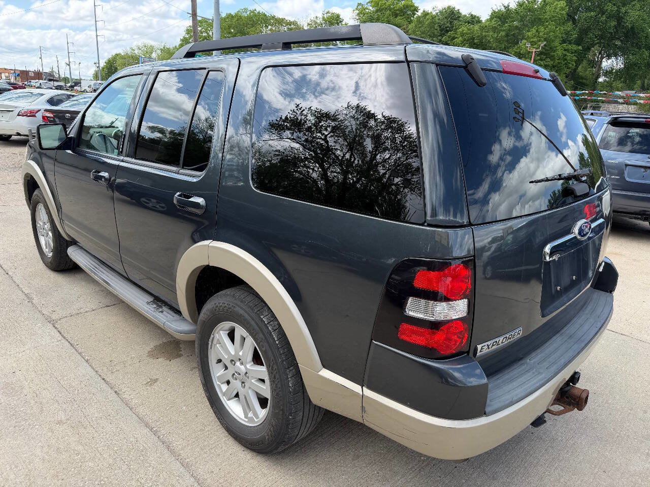 Used 2010 Ford Explorer Eddie Bauer AWD/4WD image 5
