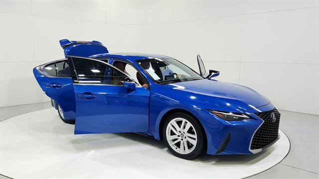 Used 2023 Lexus IS 300 w/ Comfort Package image 29