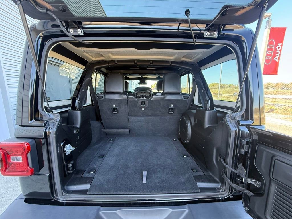 Used 2019 Jeep Wrangler Unlimited Sahara w/ Quick Order Package 24M Moab image 60