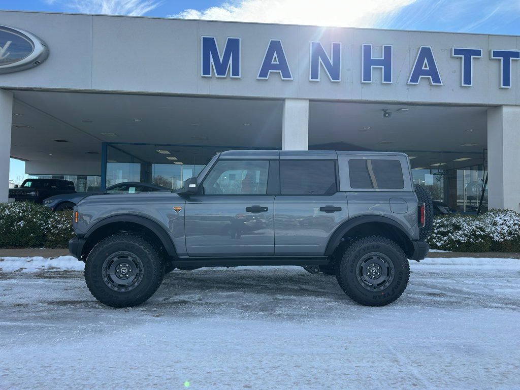 New 2025 Ford Bronco Badlands image 4