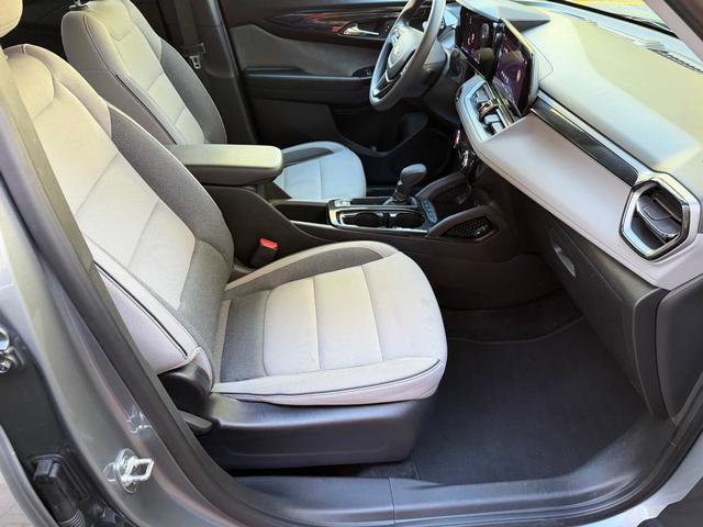 Used 2025 Chevrolet TrailBlazer LT image 19