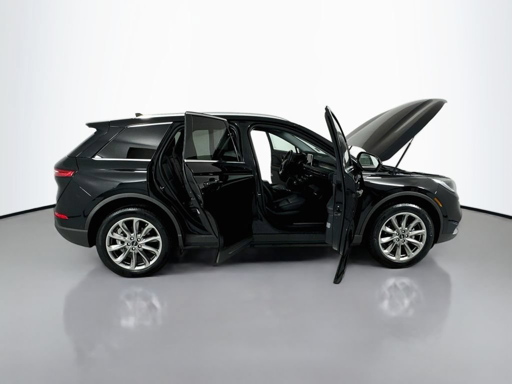 Used 2022 Lincoln Corsair AWD w/ Premium Package image 26
