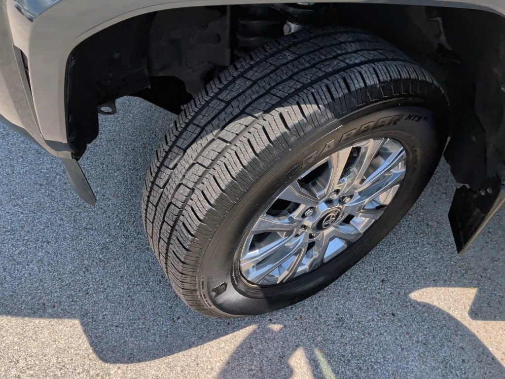 Used 2025 Toyota Tacoma Limited AWD/4WD image 47