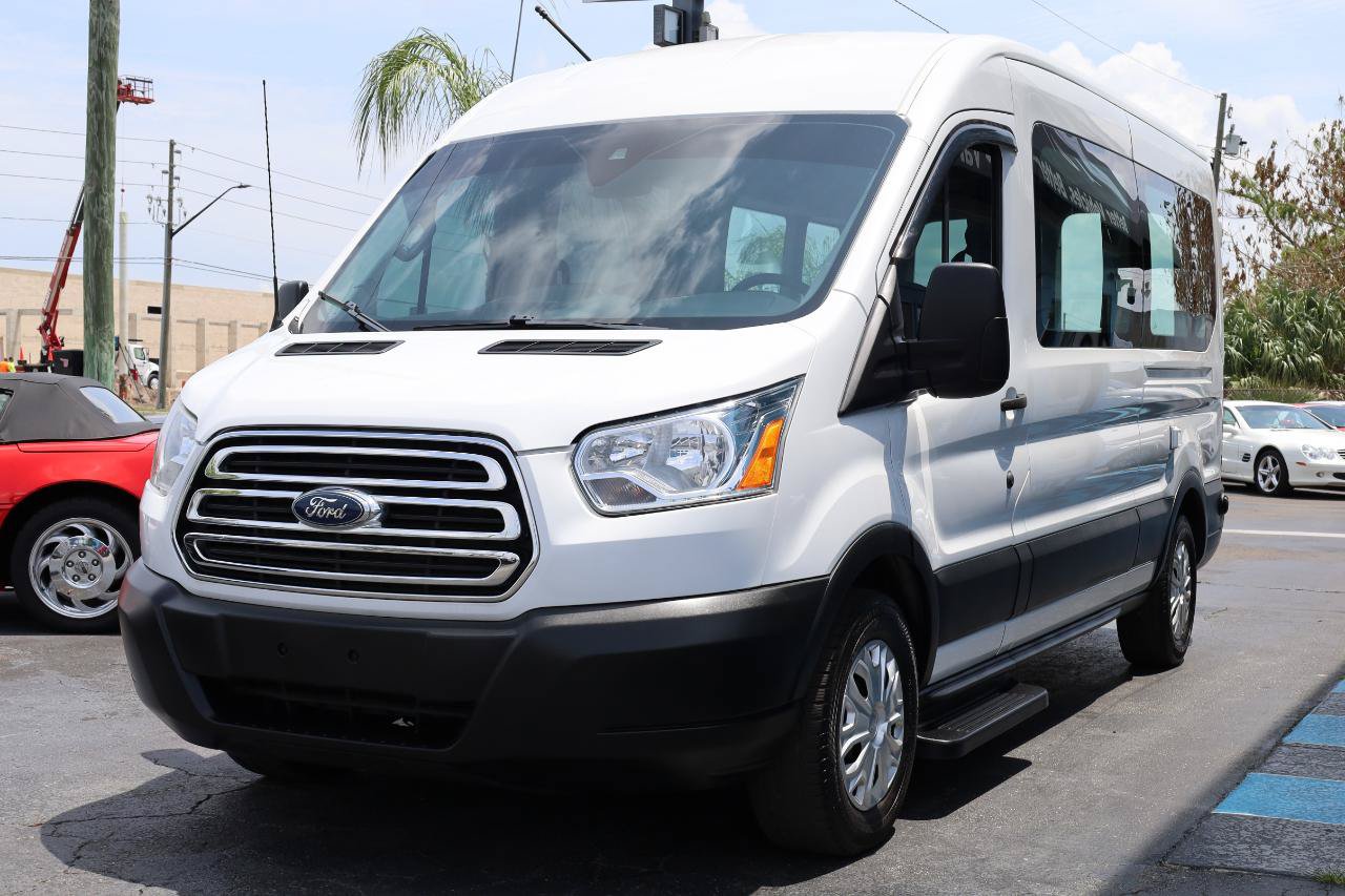 Used 2019 Ford Transit 350 XLT RWD image 2