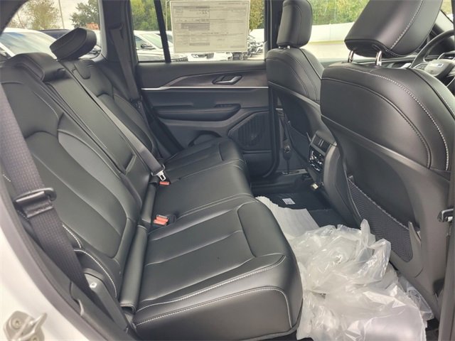 New 2025 Jeep Grand Cherokee Limited image 14