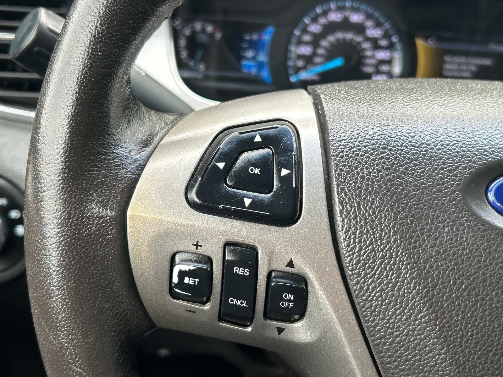 Used 2015 Ford Taurus SEL w/ Equipment Group 201A FWD image 19