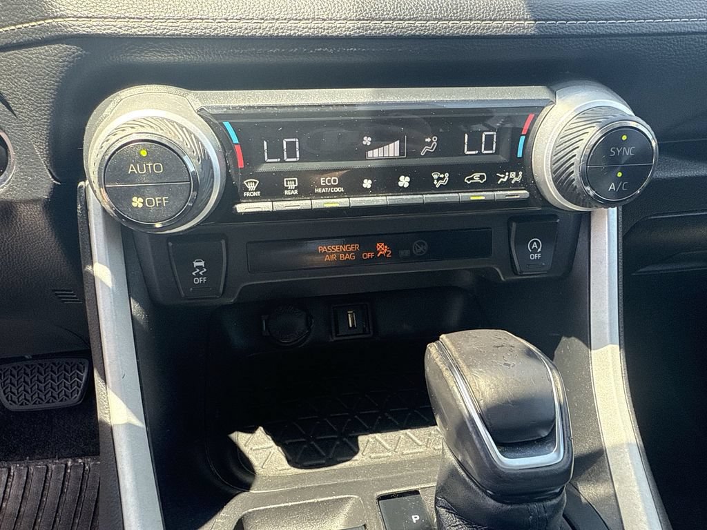 Used 2021 Toyota RAV4 XLE Premium FWD image 28