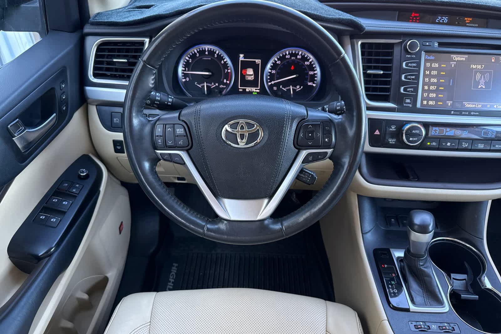 Used 2019 Toyota Highlander Limited Platinum AWD/4WD image 14