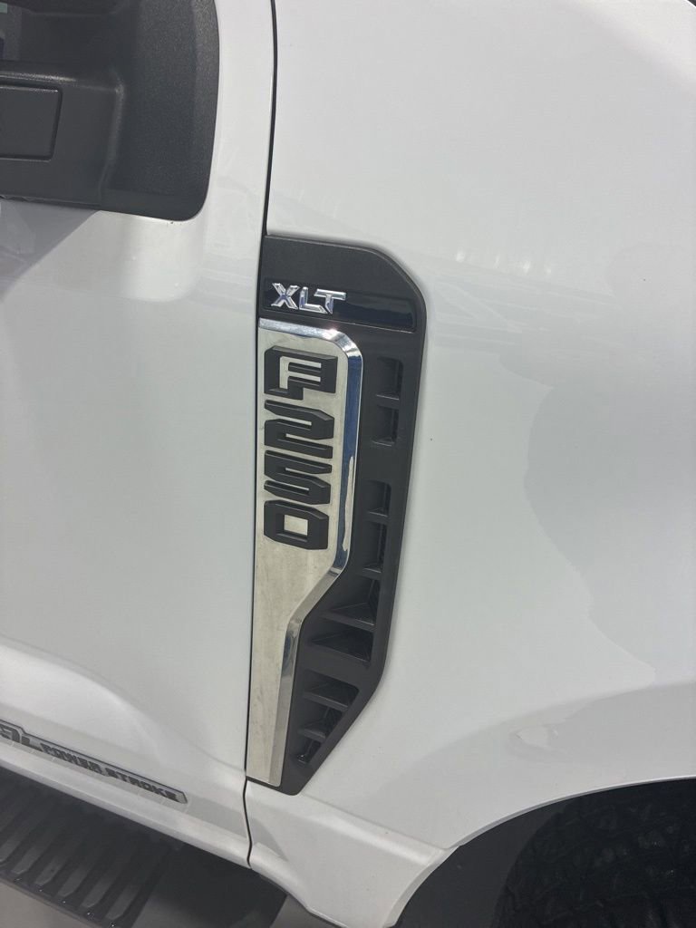 Used 2024 Ford F250 XLT image 11