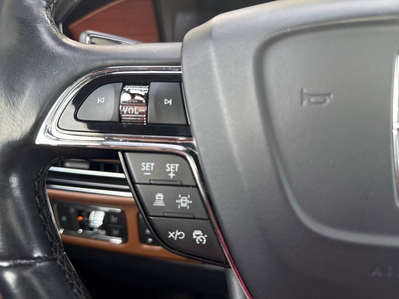 Used 2022 Lincoln Navigator Reserve image 32