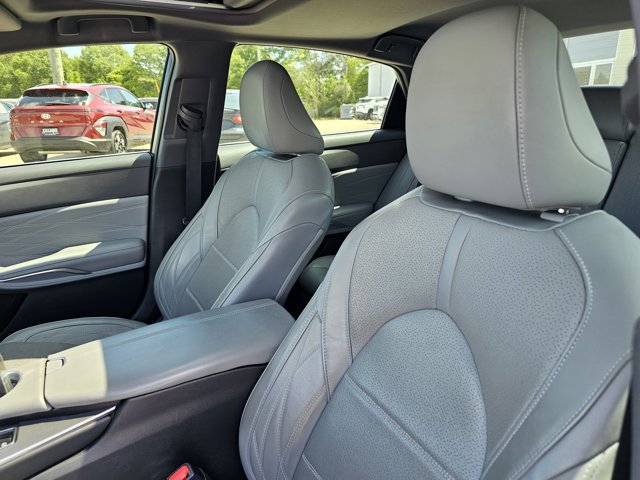 Used 2021 Toyota Avalon Limited w/ Advanced Safety Package FWD image 17