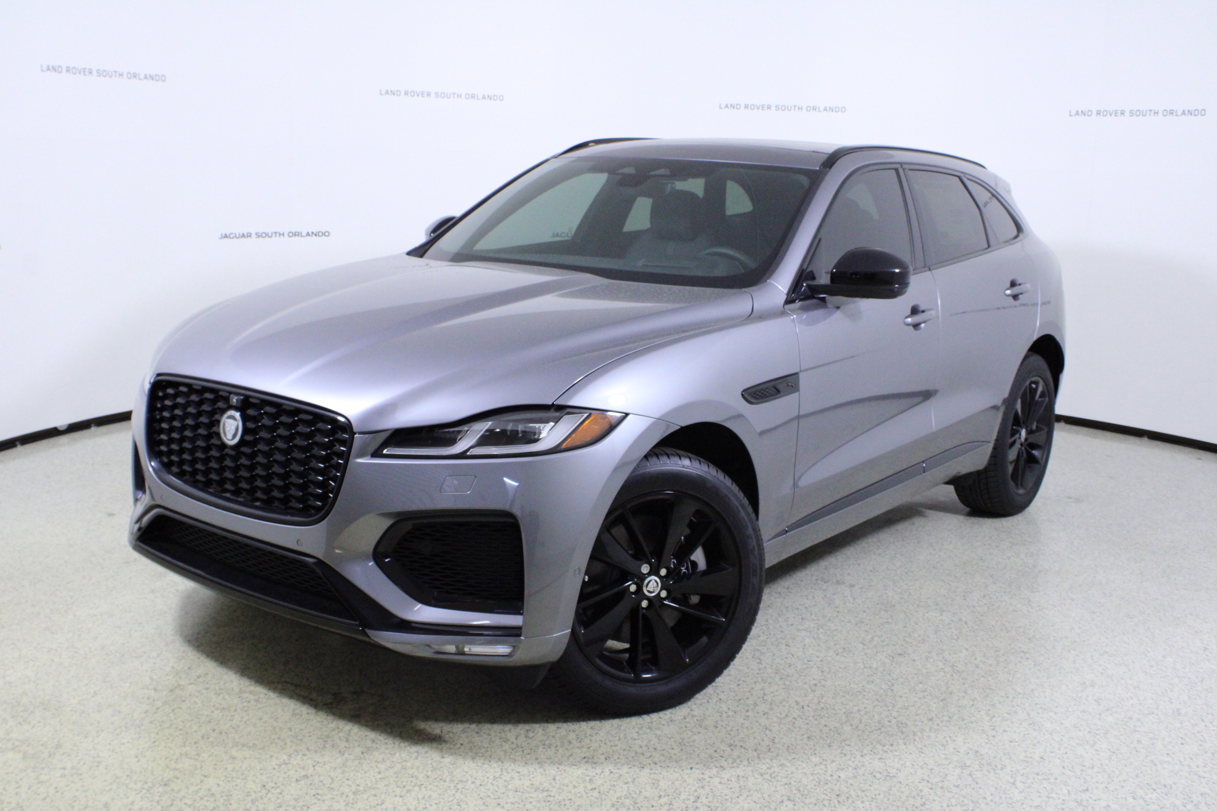 New 2026 Jaguar F-PACE R-Dynamic S image 1