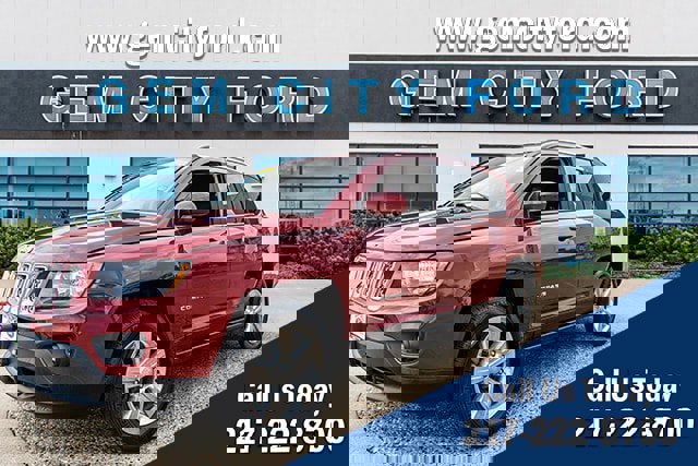 Used 2016 Jeep Compass Latitude image 1