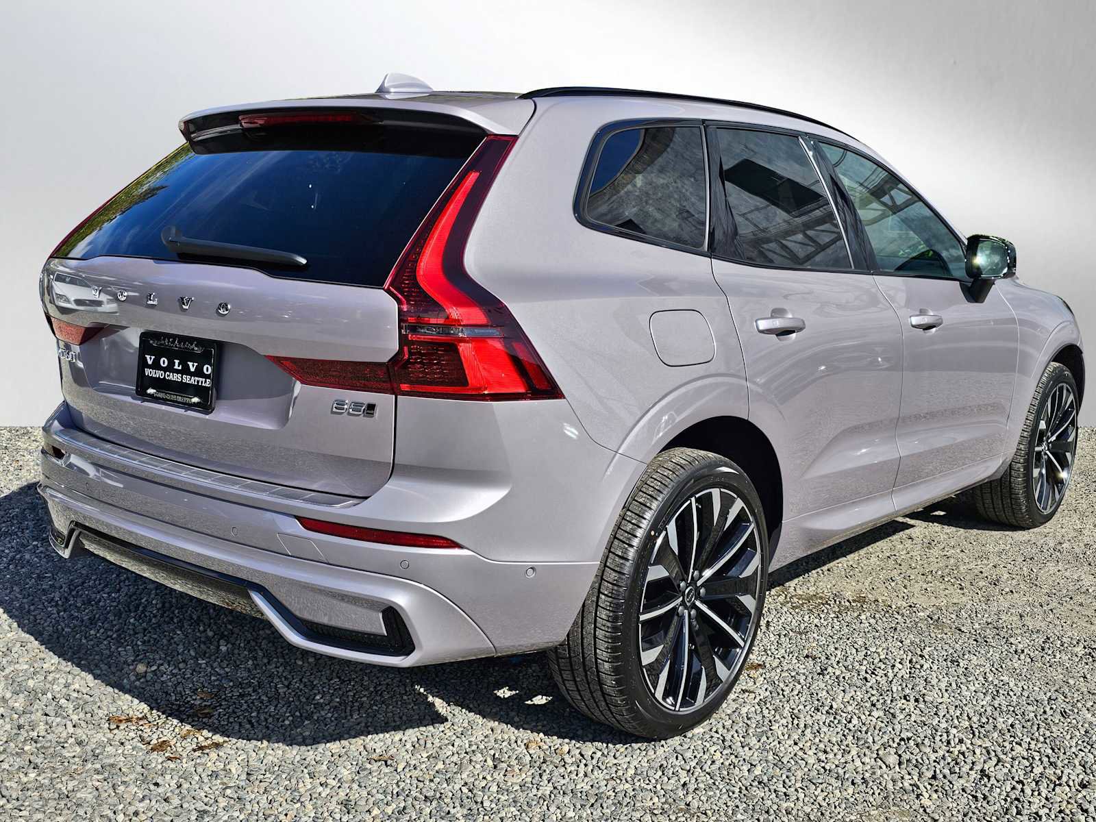 New 2026 Volvo XC60 B5 Ultra w/ Protection Package Premier image 3