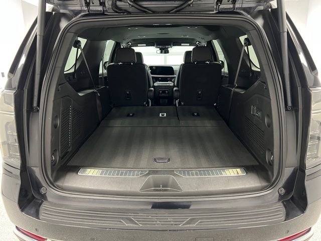 Used 2025 Chevrolet Suburban Premier image 48