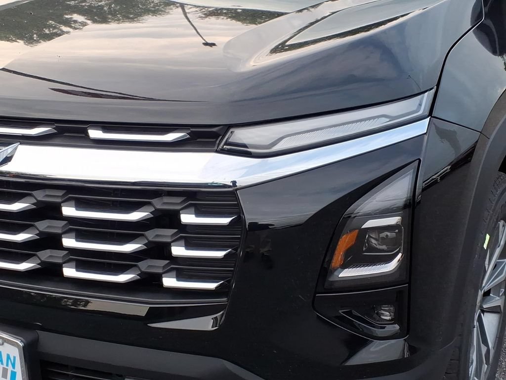 New 2027 Chevrolet Equinox LT w/ Safety and Technology Package FWD image 8