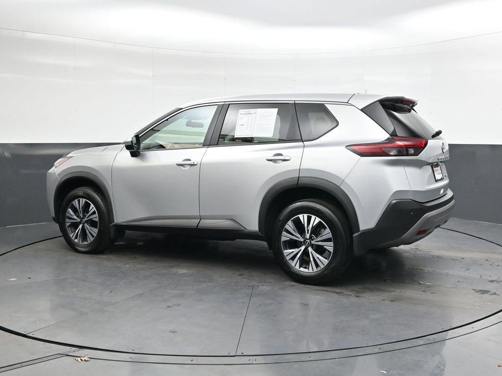 Used 2023 Nissan Rogue SV image 7
