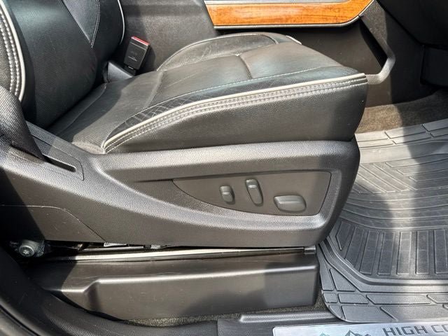 Used 2018 Chevrolet Silverado 3500 High Country AWD/4WD image 31