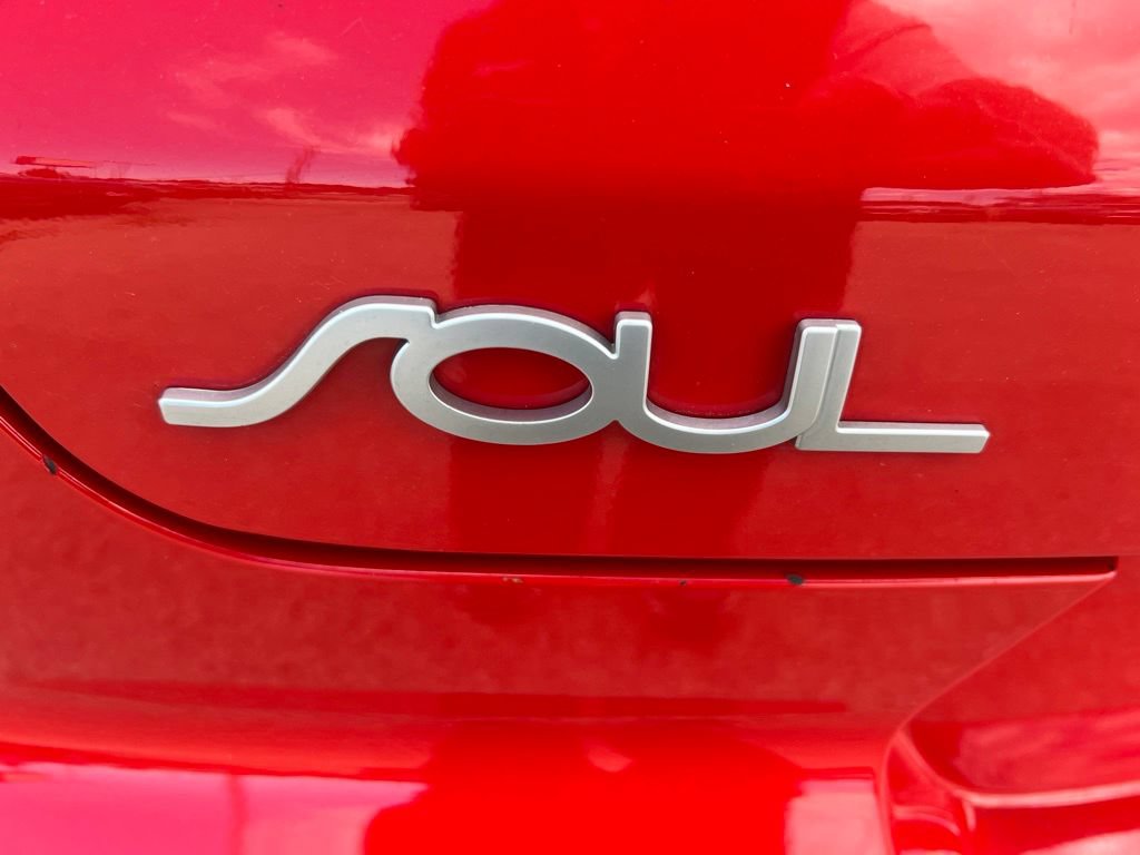 Certified 2022 Kia Soul GT-Line FWD image 35
