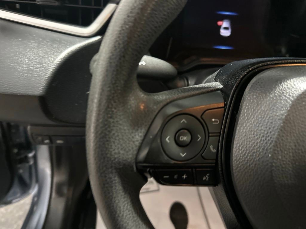 Used 2020 Toyota Corolla LE FWD image 15