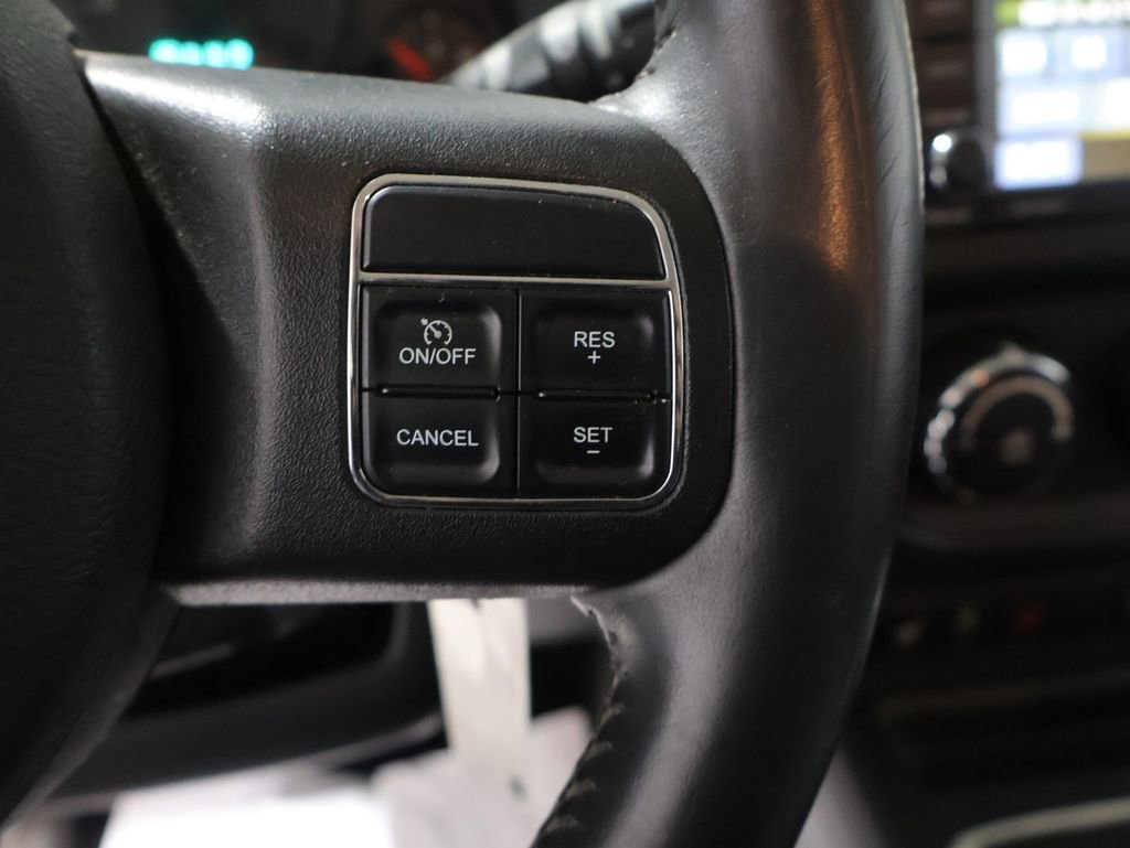 Used 2013 Jeep Patriot Latitude w/ Premium Sound Group AWD/4WD image 30