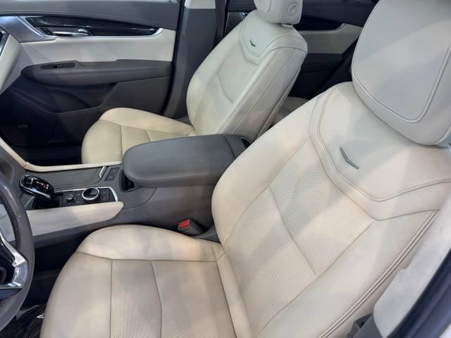Used 2020 Cadillac XT6 Premium Luxury AWD/4WD image 6