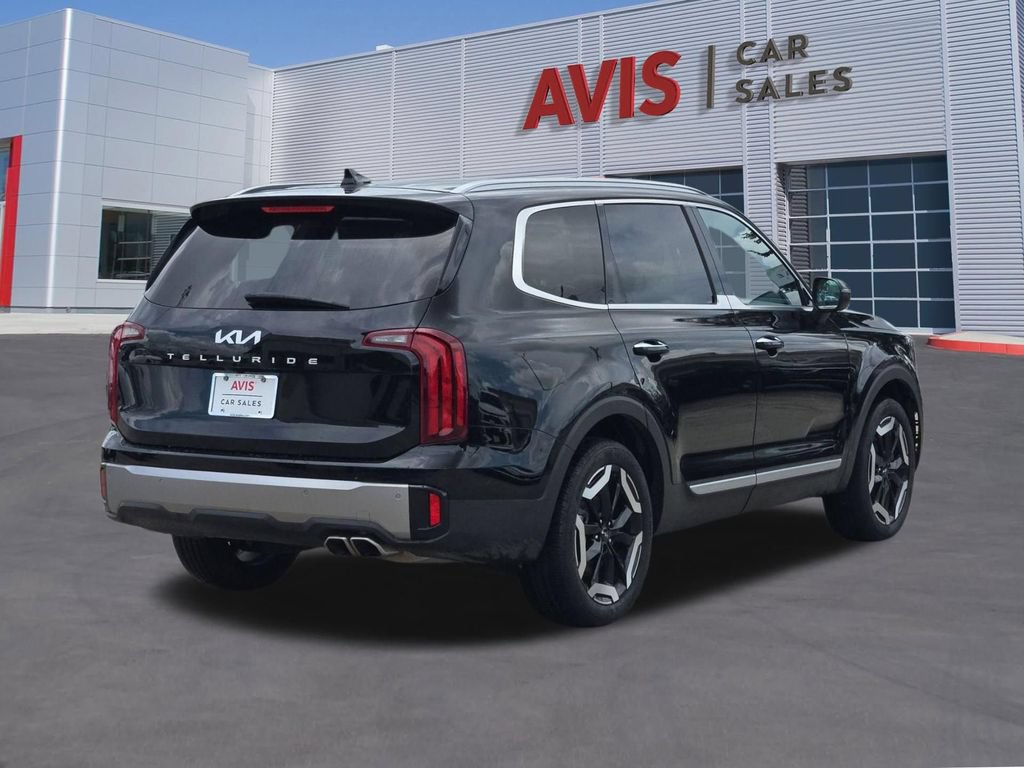 Used 2025 Kia Telluride S FWD image 6