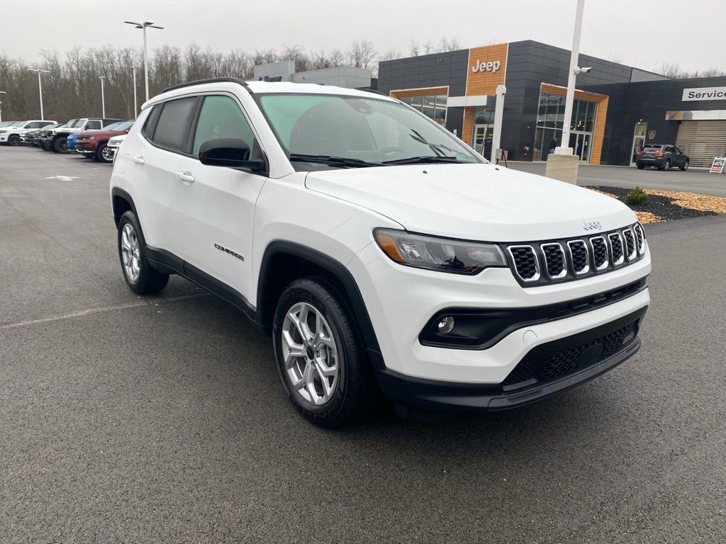 Used 2025 Jeep Compass Latitude w/ Convenience Group