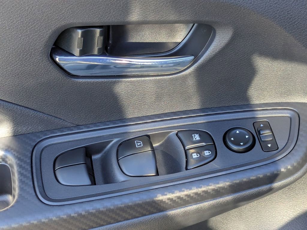 New 2025 Nissan Versa SV w/ Trunk Package FWD image 12