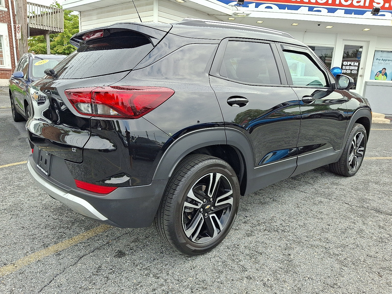 Used 2025 Chevrolet TrailBlazer LT AWD/4WD image 5