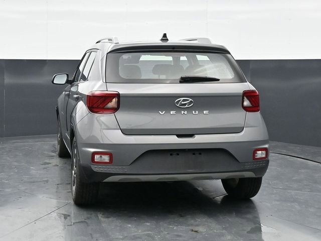 Used 2020 Hyundai Venue SEL w/ Convenience + Premium Package FWD image 6