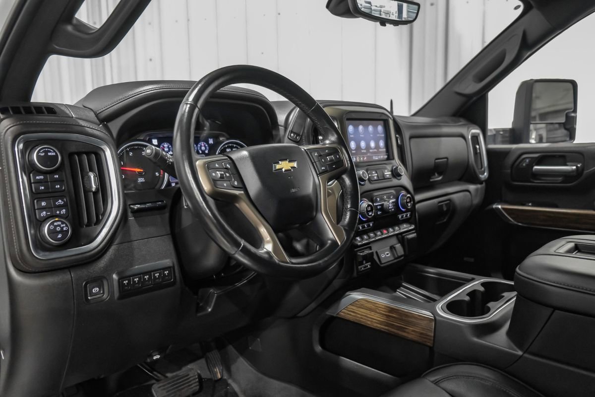Used 2022 Chevrolet Silverado 3500 High Country image 14