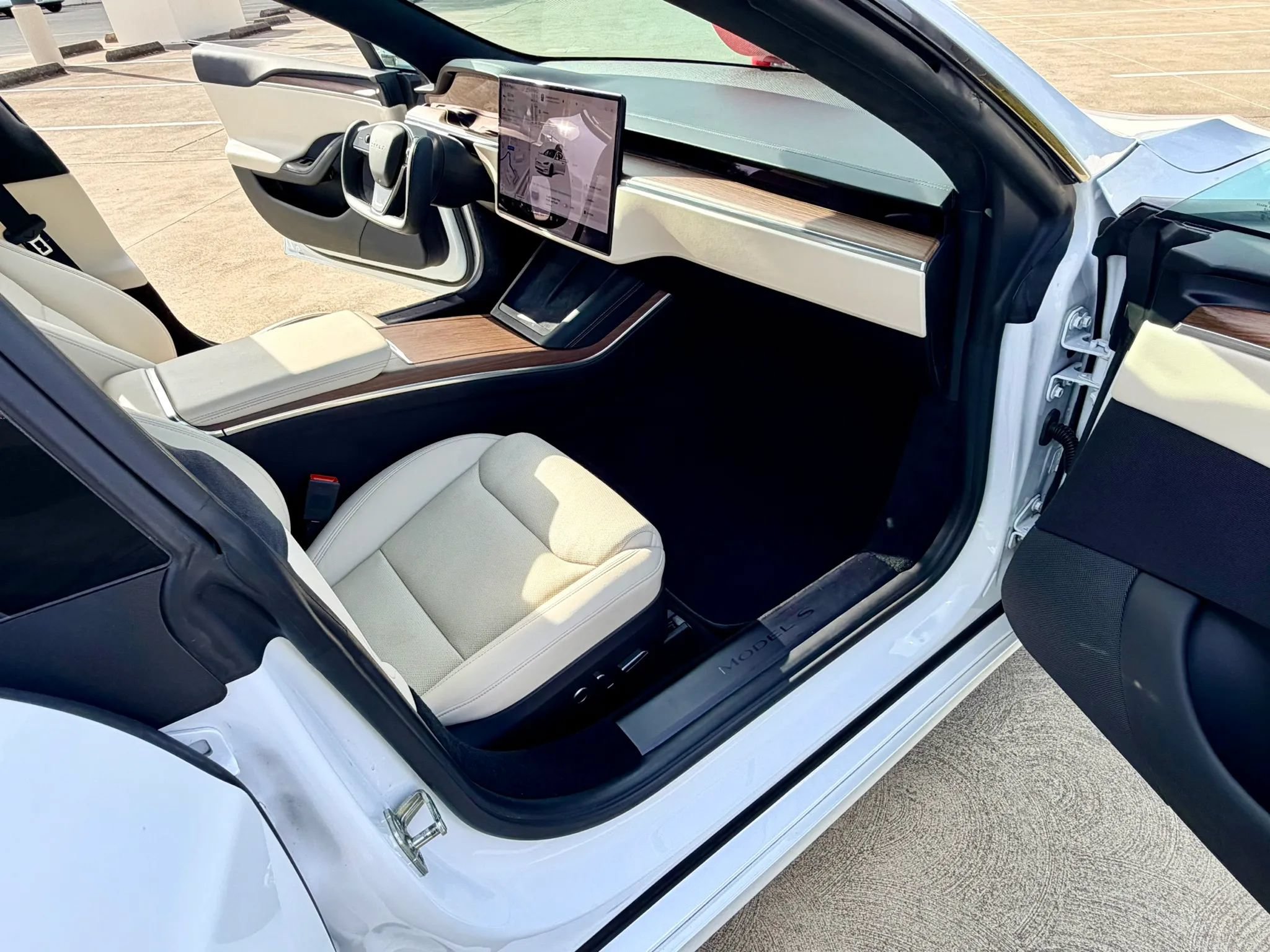 Used 2022 Tesla Model S Standard Range AWD/4WD image 59