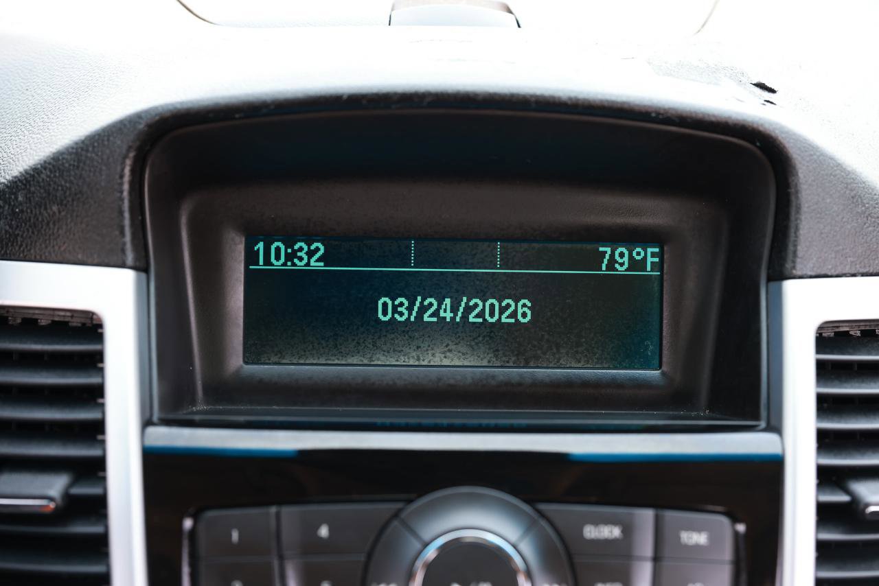 Used 2011 Chevrolet Cruze Eco FWD image 33