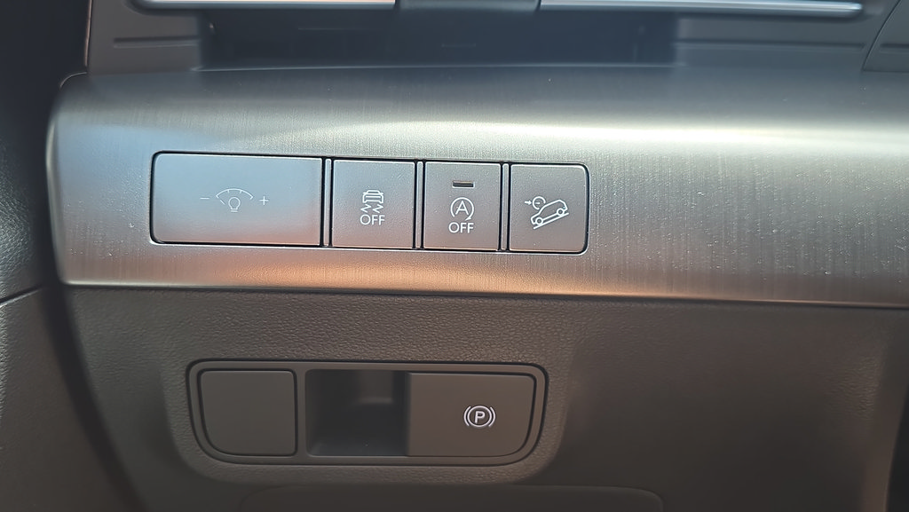 Certified 2026 Hyundai Kona SE AWD/4WD image 24