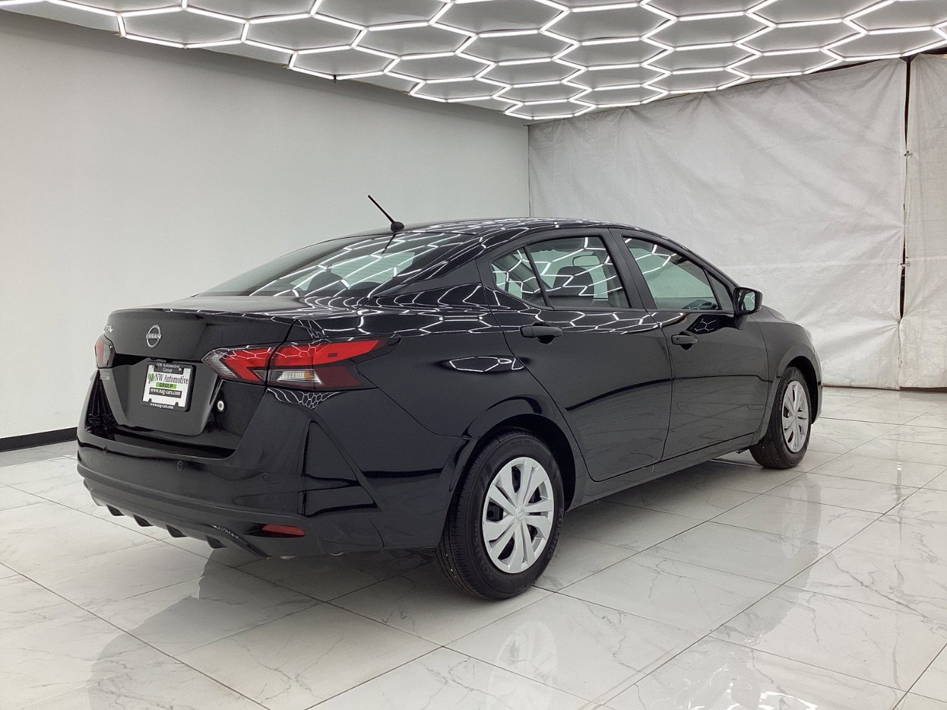 Used 2025 Nissan Versa S FWD image 10