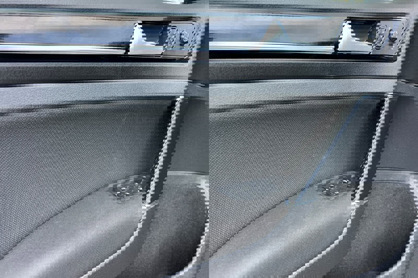 Used 2017 Volkswagen GTI Sport image 12