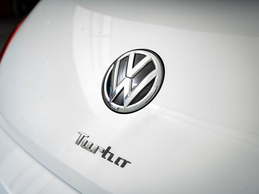 Used 2017 Volkswagen Beetle 1.8T S image 10