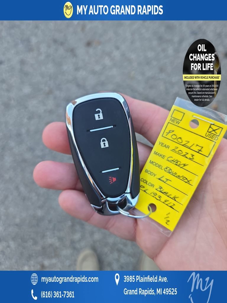 Used 2023 Chevrolet Equinox LT image 34