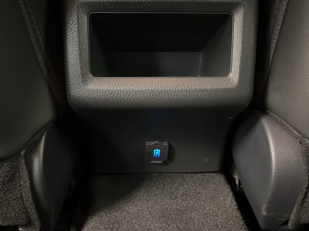 Used 2023 Toyota Camry SE w/ Blackout Package (TMS) image 31