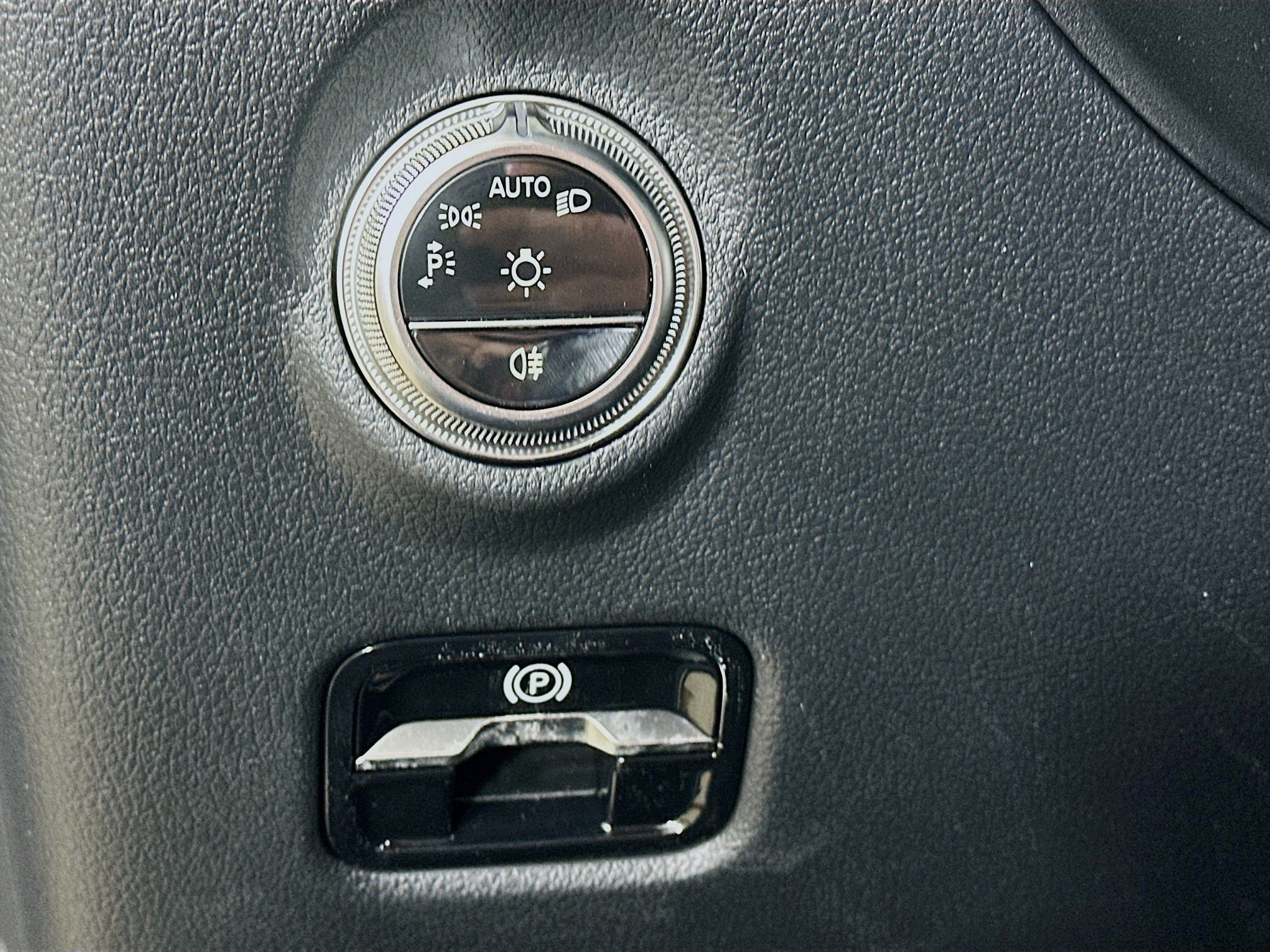 Used 2026 Mercedes-Benz C 300 4MATIC Sedan image 10