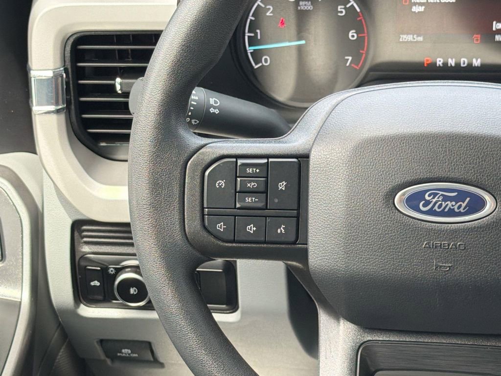 Used 2025 Ford F250 XLT AWD/4WD image 8